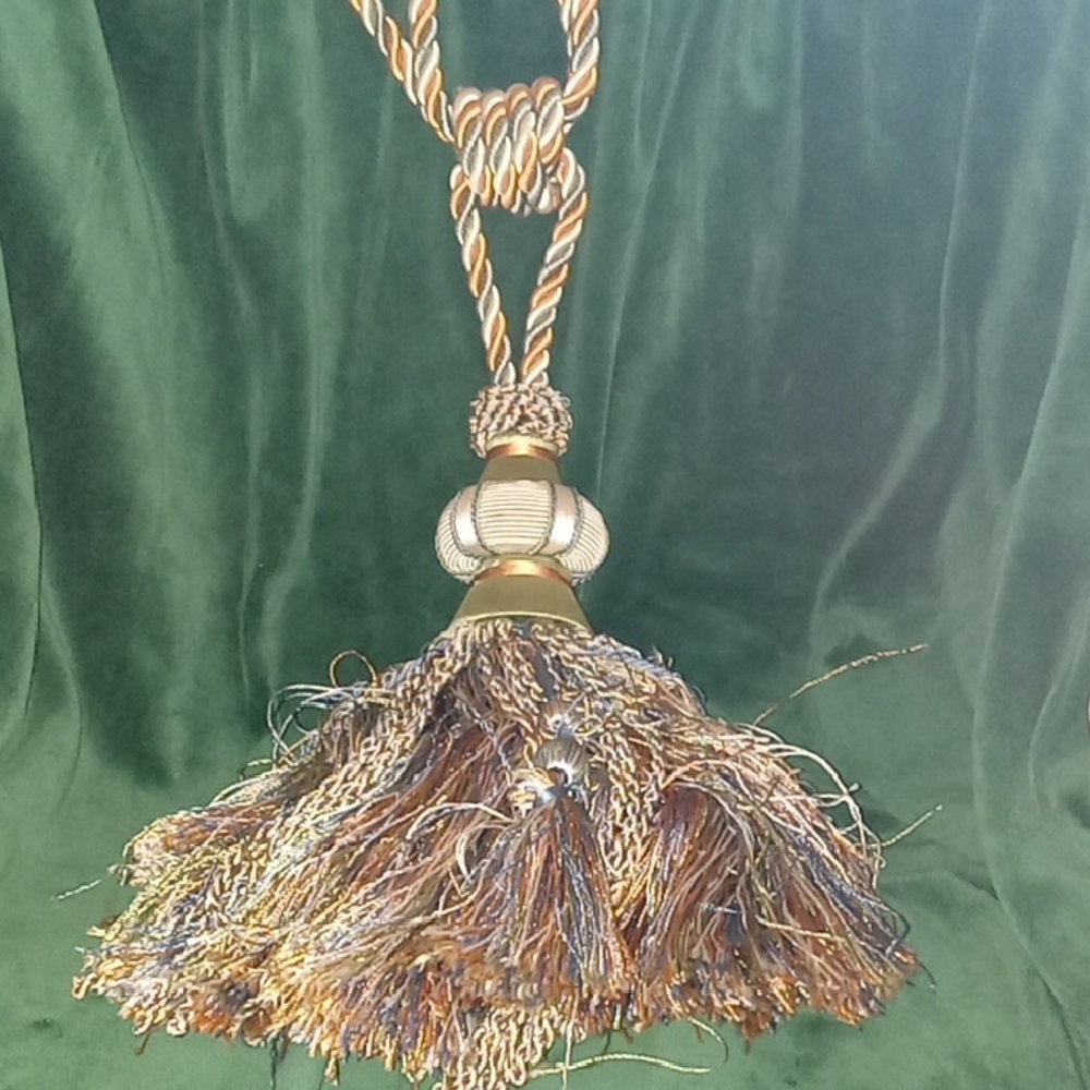 Very Beautiful Large Tassel Curtain Tie Back